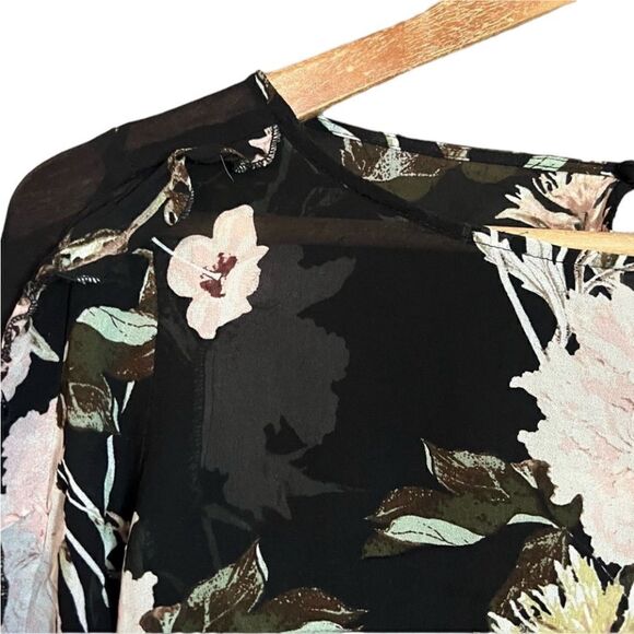 Lucky brand floral sheer long sleeve top‎ - Picture 2 of 14